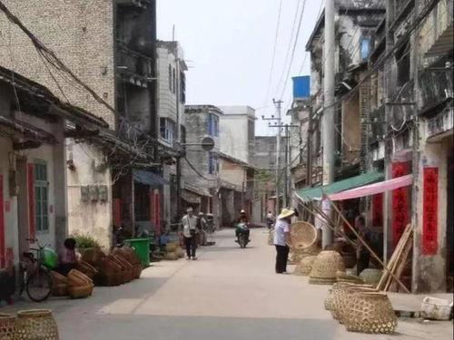 红港小镇爆料案件最新,揭秘背后惊人真相，追踪追踪者与受害者命运交织